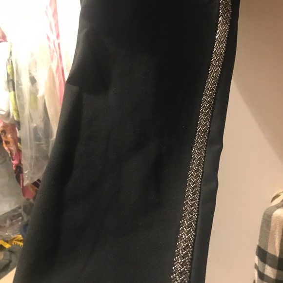 *NWT* Cute Pants With Chain trim on the Sides. Super Classy👌 - Picture 13 of 16